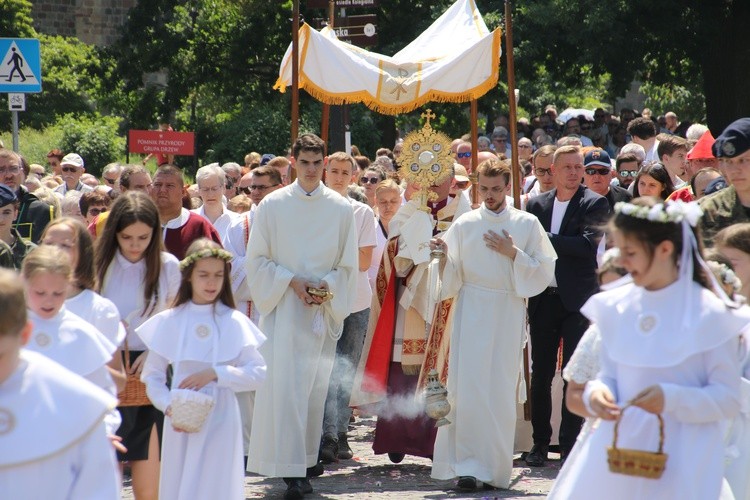 Ks. biskup Szymon Stułkowski: Eucharystia będzie nieskuteczna, kiedy serce będzie nienawrócone