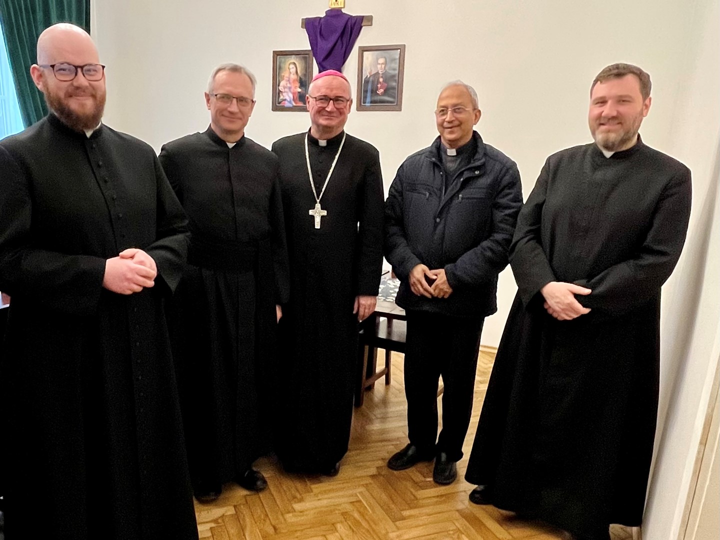 Ks. biskup Szymon Stułkowski modlił się z przełożonym generalnym klaretynów
