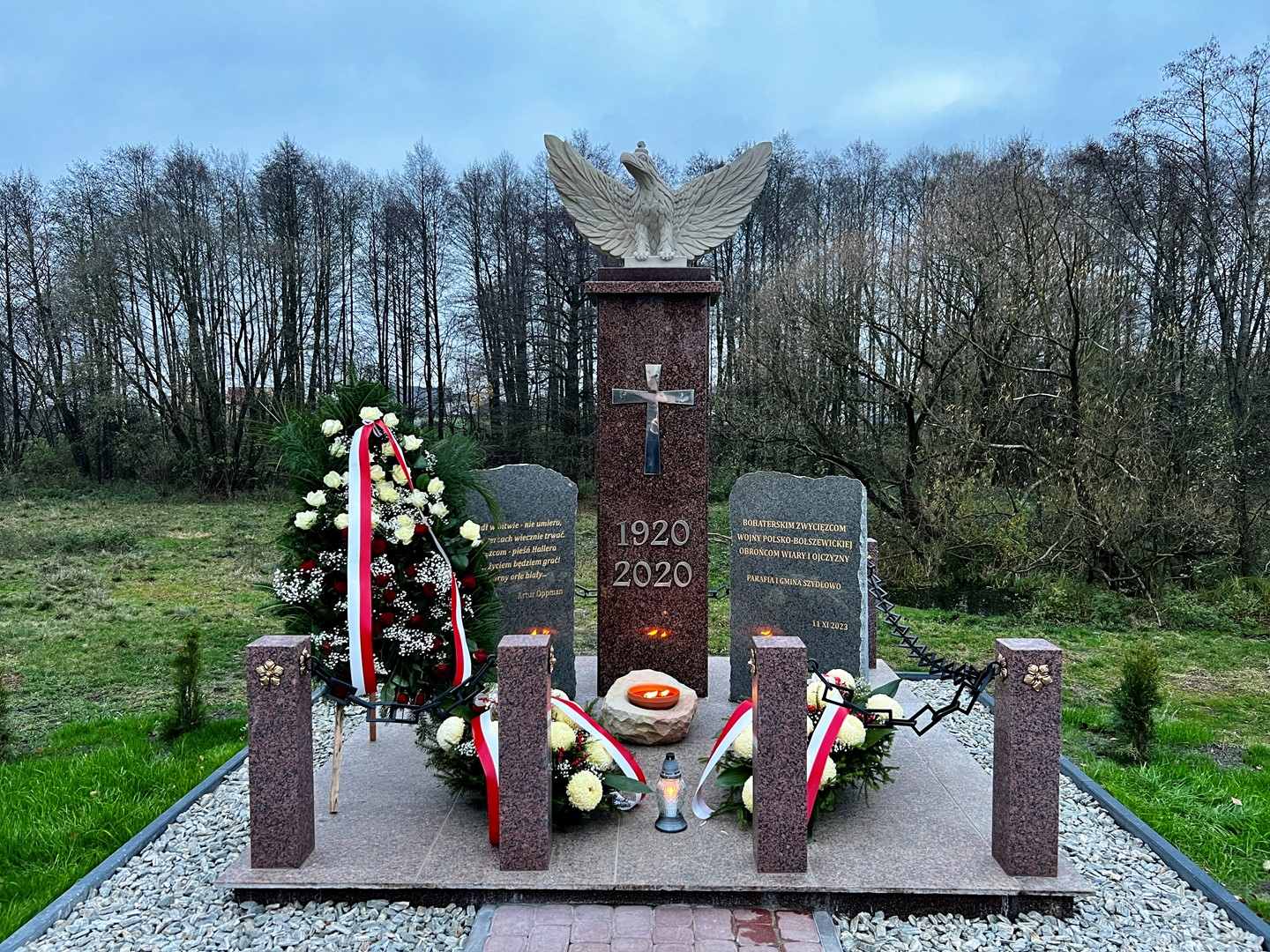W Szydłowie poświęcono pomnik ku czci żołnierzy poległych w 1920 roku 
