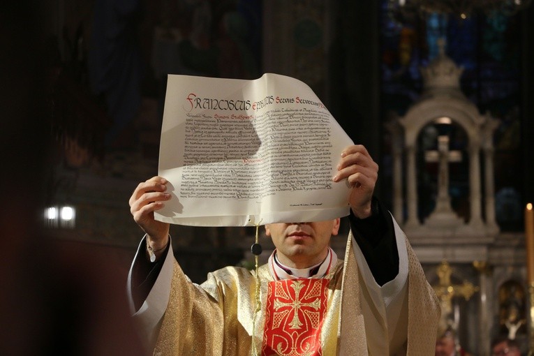 Biskup płocki Szymon Stułkowski odbył ingres do bazyliki katedralnej 
