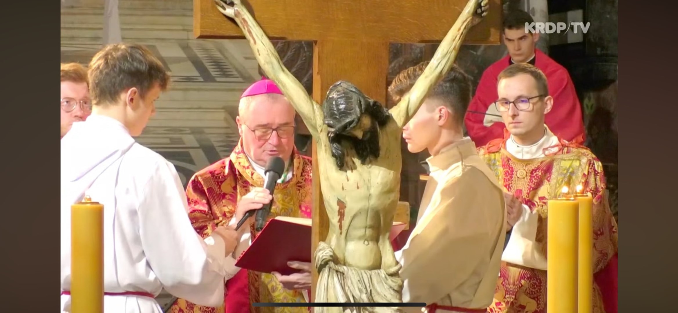 Biskup Szymon Stułkowski: męka Jezusa nie jest tylko wspomnieniem
