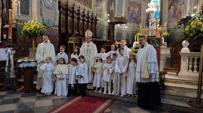 Pierwsza Komunia święta dzieci ze wspólnoty "Baranki" 