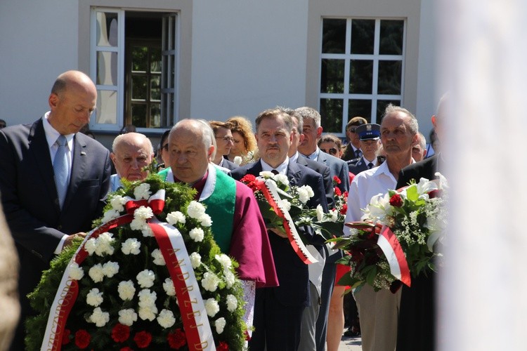 W parafii św. Józefa w Płocku powstał obelisk ku czci bohaterów Czerwca 1976 roku
