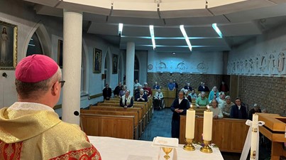 Ks. biskup Szymon Stułkowski odwiedził DPS, prowadzony przez siostry szarytki