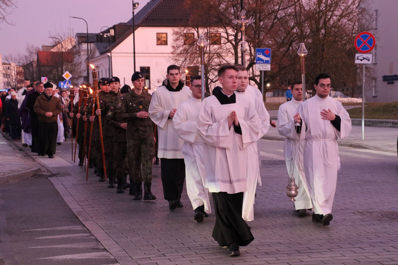 Bp Stułkowski w Środę Popielcową: Wielki Post to droga nawrócenia serca i odnowy ducha